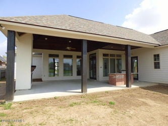 Fleur De Lis Homes photo 04