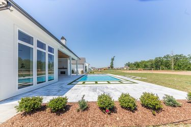 20200327205054751561000000-o