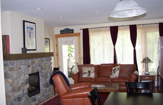 FLL 5005 living room