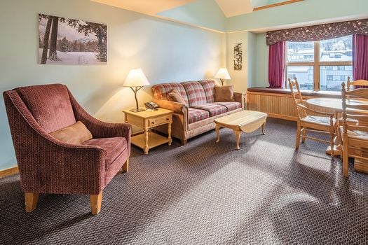 HTL 1 bedroom loft living area 533