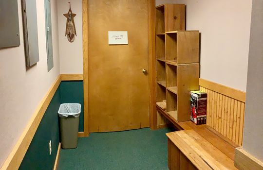 TBW 454 entryway