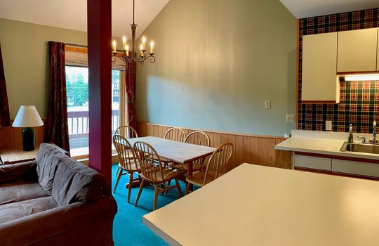 TBW 454 dining area