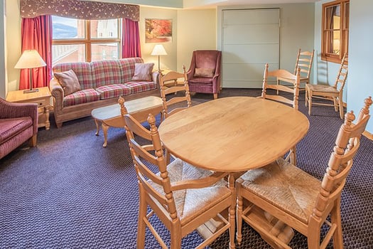 HTL 524 Living/Dining