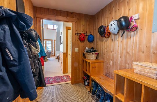 mudroom entry with storage