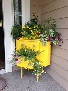 hometalk-sewing-cabinet-planter