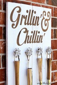 lil-luna-grill-set-holder