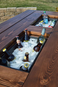 remodelaholic-kruse-patio-table-with-coolers