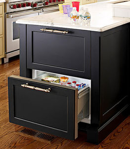 traditional-home-refrigerator-island-drawer