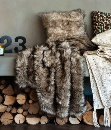 inspired-wives-faux-fur-blanket