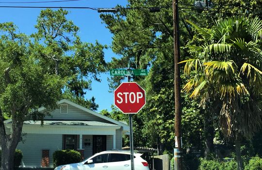 Carolina Place - Street Sign