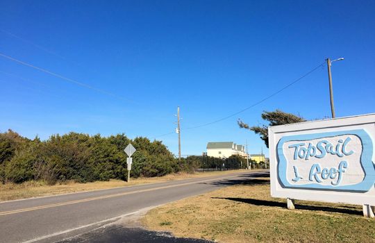 Topsail Reef - Entrance Sign