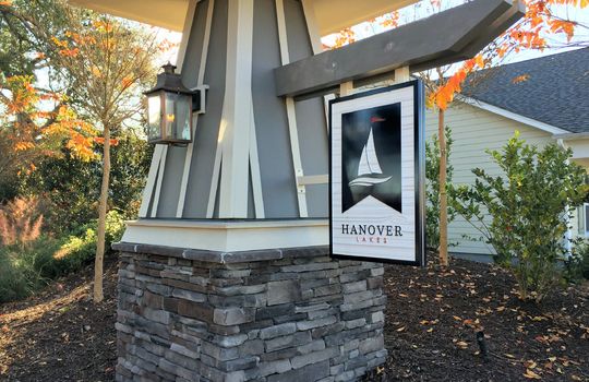 Hanover Lakes - Entrance Sign