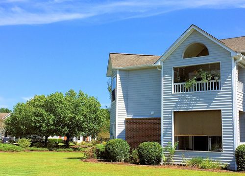 Breezewood Condominiums