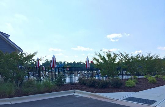 Hanover Lakes - Swimming Pool