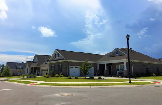 The Forks at Barclay - Streetscape