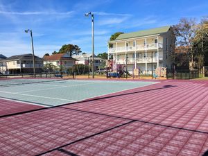 Carolina Sands - Tennis Courts