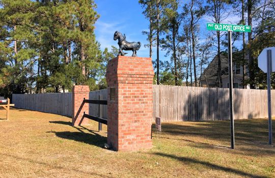 Kings Heritage Farm - Entrance Sign