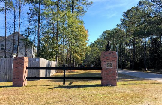 Kings Heritage Farm - Entrance Sign