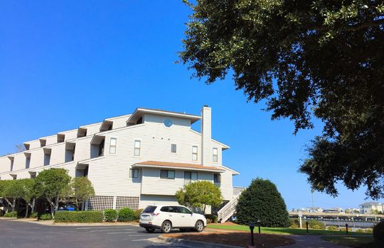 Lookout Harbor - Drive & Parking Lot