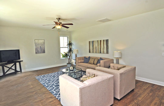 Roundtree Ridge - Living Room