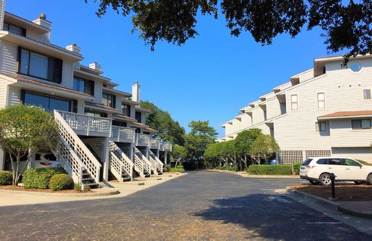 Lookout Harbor - Drive & Parking Lot