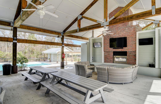 Anchors Bend - Covered Gathering Area