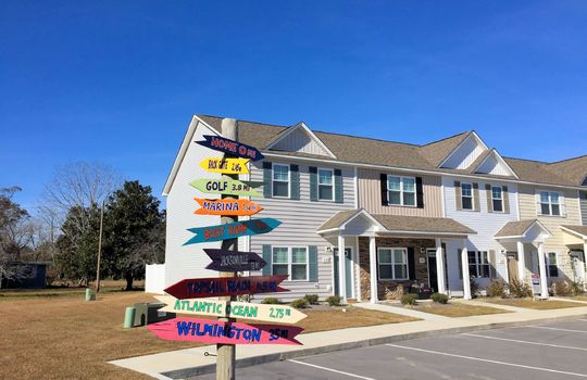 Chadwick Acres - Crossroads Sign