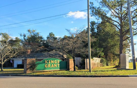 Kings Grant - Entrance Sign