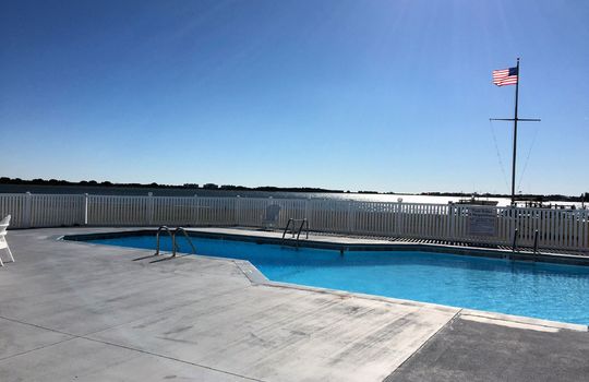 Bayshore Marina - Pool