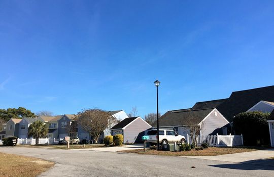 Bayshore Marina - Streetscape
