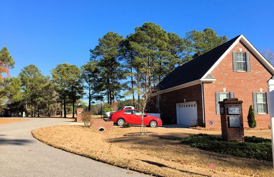 North Shore - Streetscape