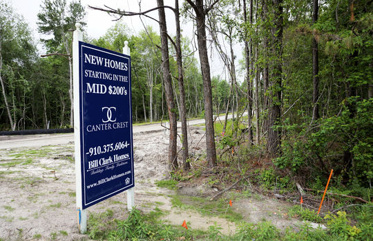 Canter Crest - Builder Sign