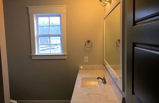 Kaylies Cove - Bathroom