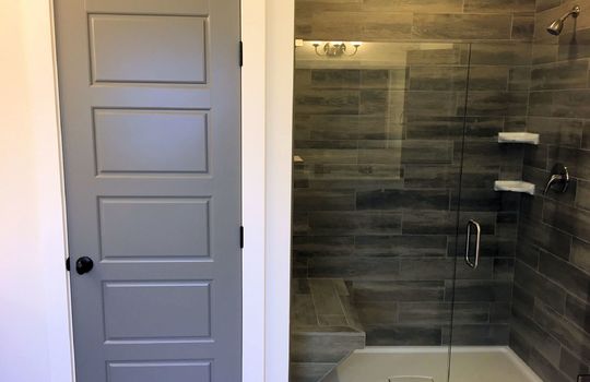 Kaylies Cove - Bathroom