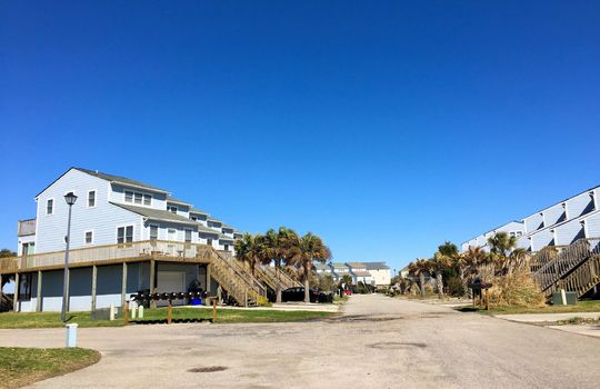 Bermuda Landing - Streetscape