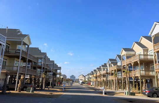 Nautic Bay - Streetscape
