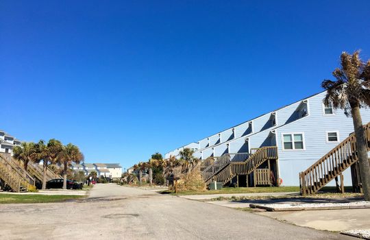 Bermuda Landing - Streetscape