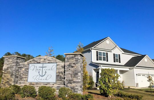 Nautical Reach - Entrance Sign