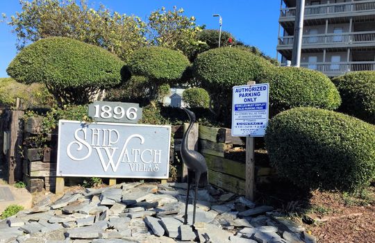 Shipwatch Villas - Entrance Sign