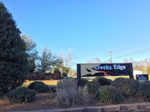 Creeks Edge - Entrance Sign