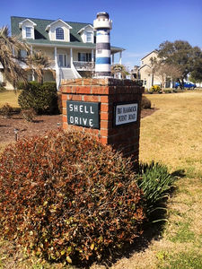 Pelican Point - Shell Drive Sign