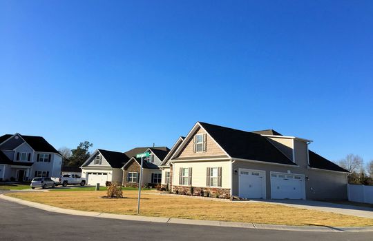 Nautical Reach - Streetscape