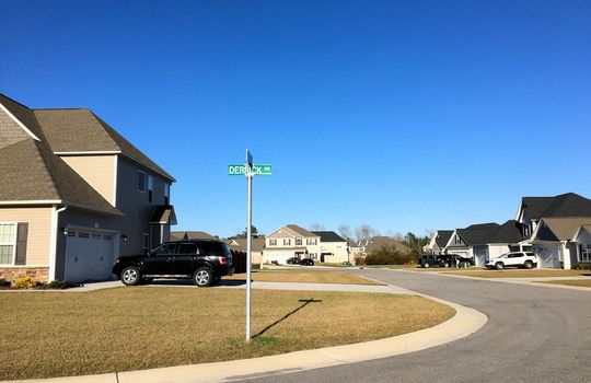 Nautical Reach - Streetscape