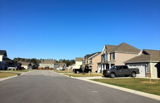 Nautical Reach - Streetscape