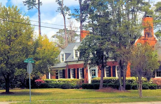Forest Hills - Streetscape
