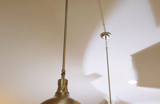 bellaport-model-home-kitchen-light-fixtures