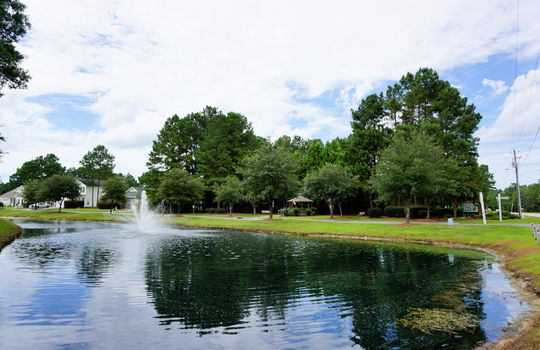Lanvale Trace - Pond and Gazebo