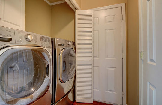 Laundry Closet & Garage Access