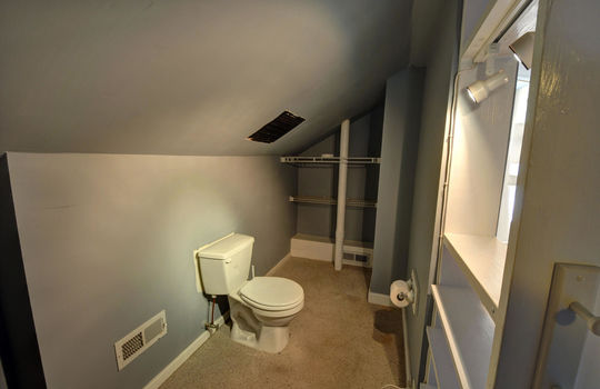Second-Floor Bathroom