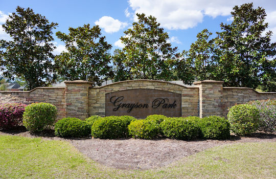 Grayson Park - Entrance